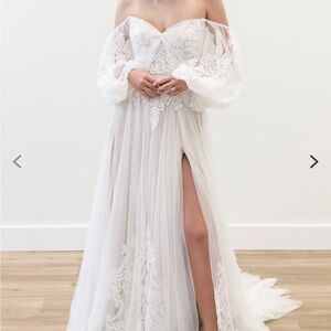 Willowby Watters Persephone Sweetheart Off-The-Shoulder Side-Slit Lace Wedding
